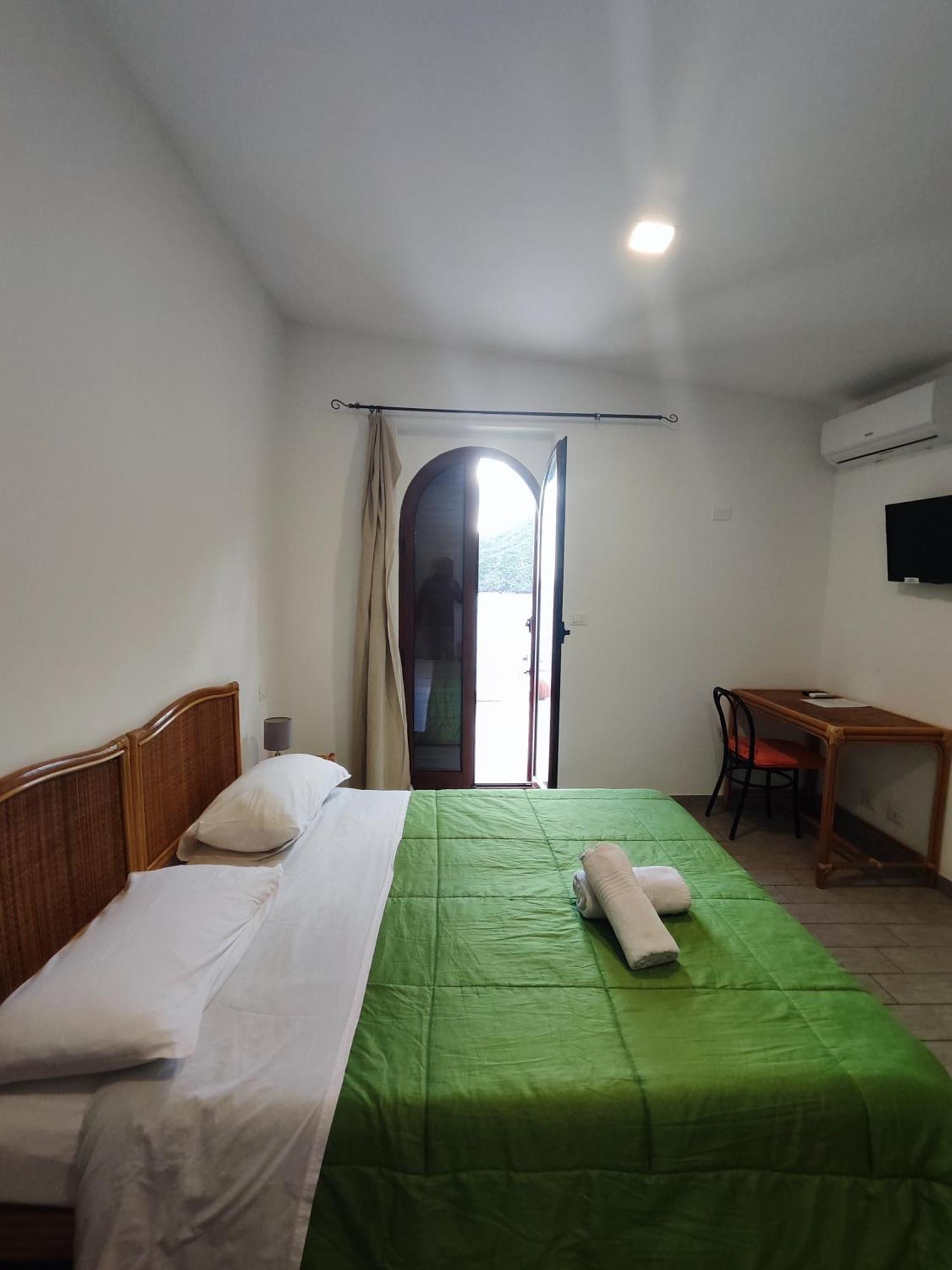 Hotel Faraglione ヴルカーノ エクステリア 写真